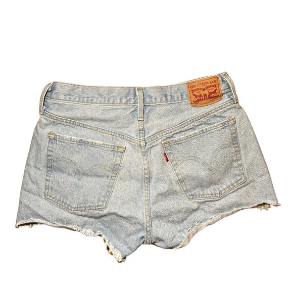 Levi's light wash distressed denim shorts - Picture 2 of 3